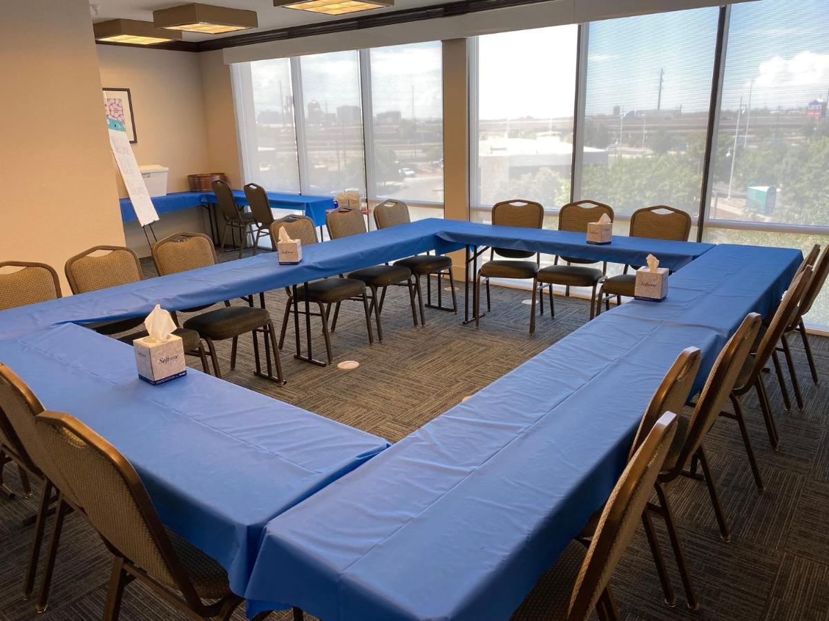 Holiday Inn Express & Suites Albuquerque Historic Old Town By Ihg Esterno foto