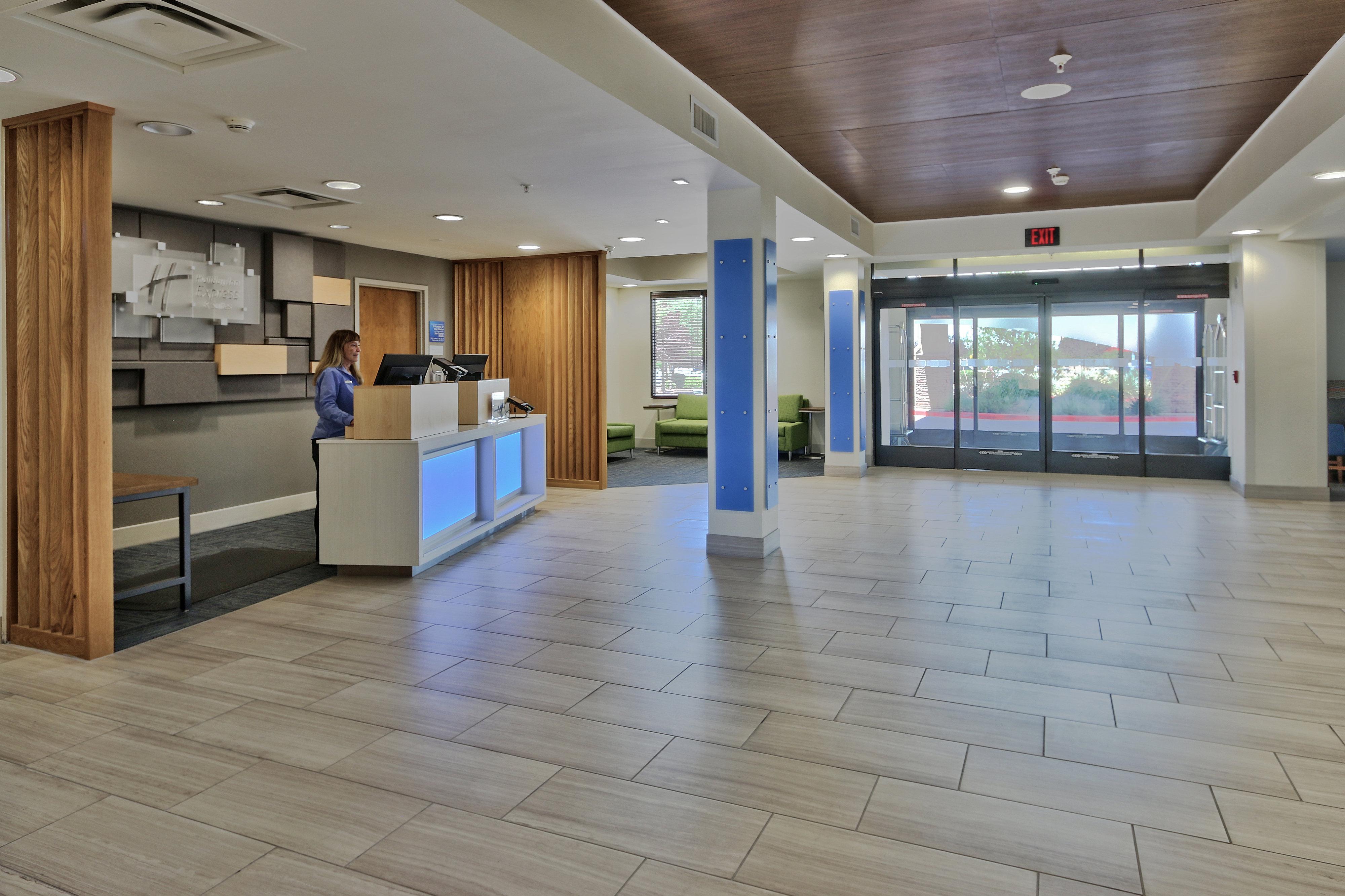 Holiday Inn Express & Suites Albuquerque Historic Old Town By Ihg Esterno foto